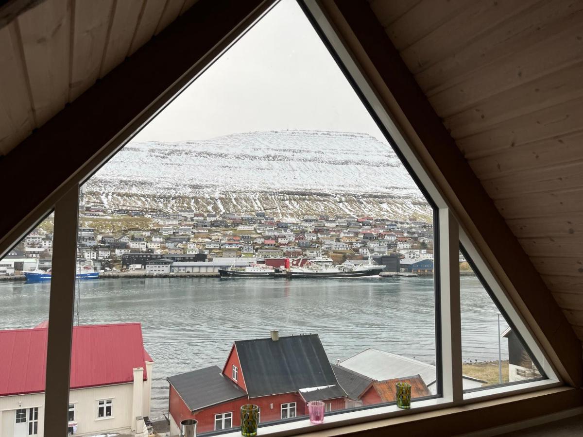 Apartment Downtown - Great View! Klaksvík Zewnętrze zdjęcie